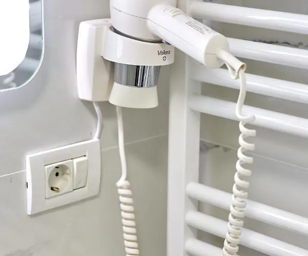 Lotus アパート ナボダリ